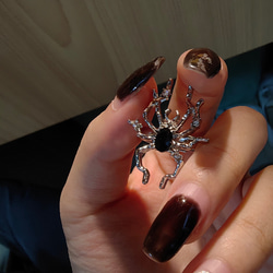 ファッションシンプル　ブラックかっこいい蜘蛛　指輪 4枚目の画像