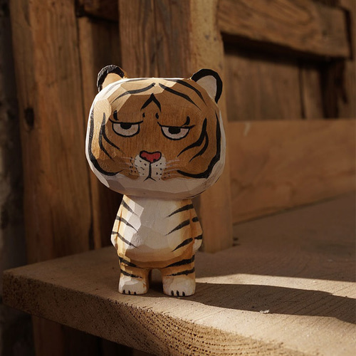 愛い 木彫りの トラ 置物 ギフト プレゼント ギフトラッピング その他