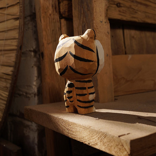 愛い 木彫りの トラ 置物 ギフト プレゼント ギフトラッピング その他