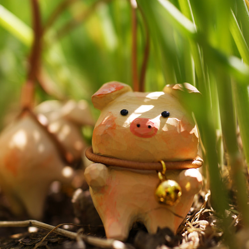 愛い 木彫りの 豚をしゃぶった 置物 ギフト プレゼント ギフト