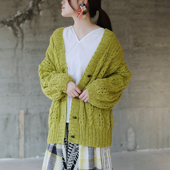 春アウターに！春色ニットの手編みカーディガン （24s-01）ミモザイエロー 8枚目の画像