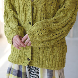春アウターに！春色ニットの手編みカーディガン （24s-01）ミモザイエロー 9枚目の画像
