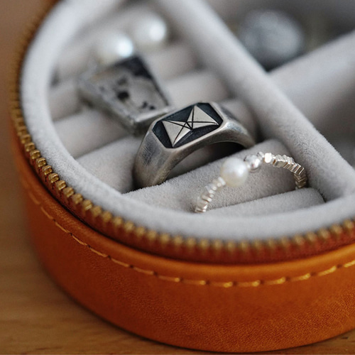 超便利で可愛らしい丸型本革アクセサリー収納ボックス その他ケース