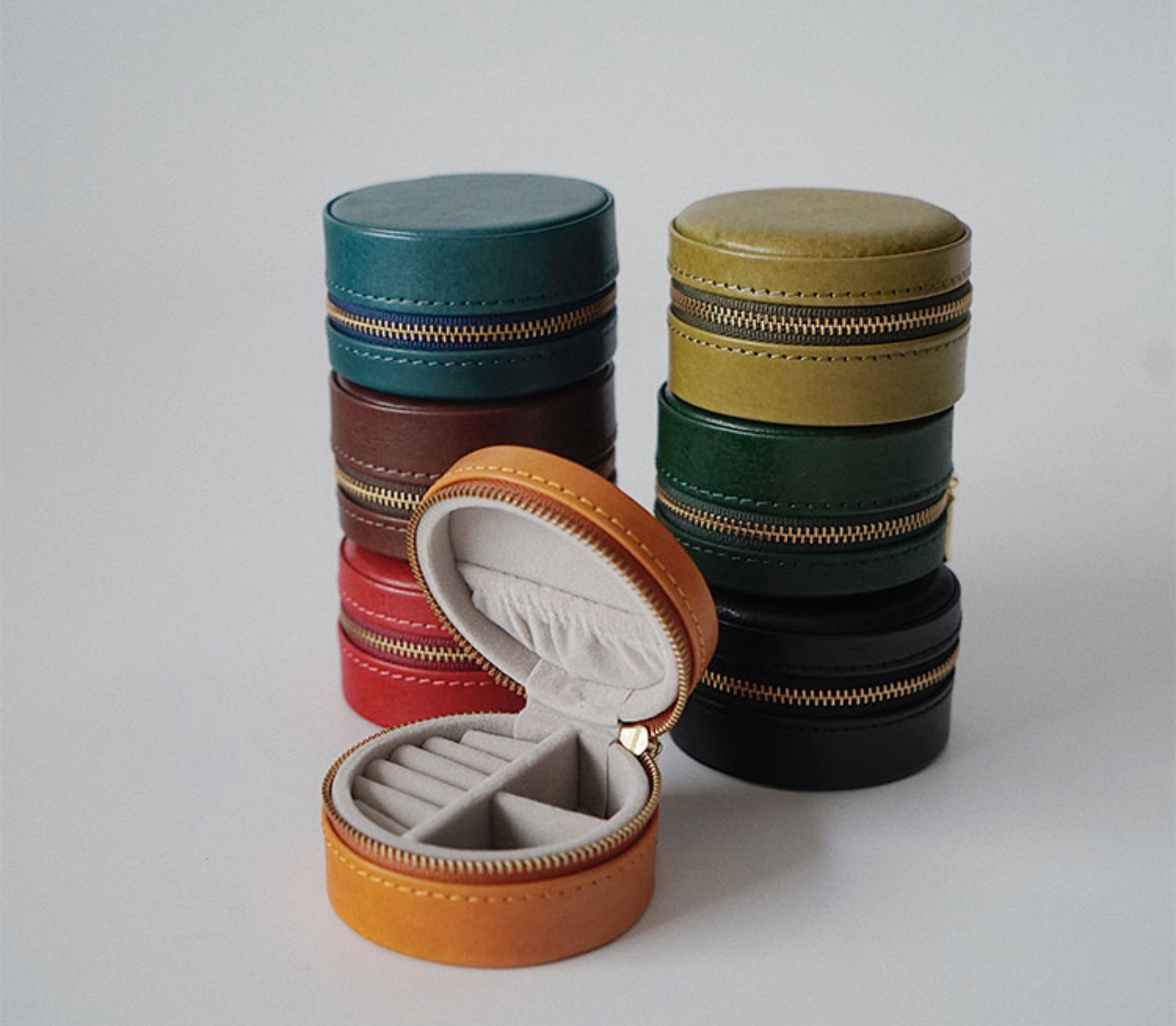 超便利で可愛らしい丸型本革アクセサリー収納ボックス