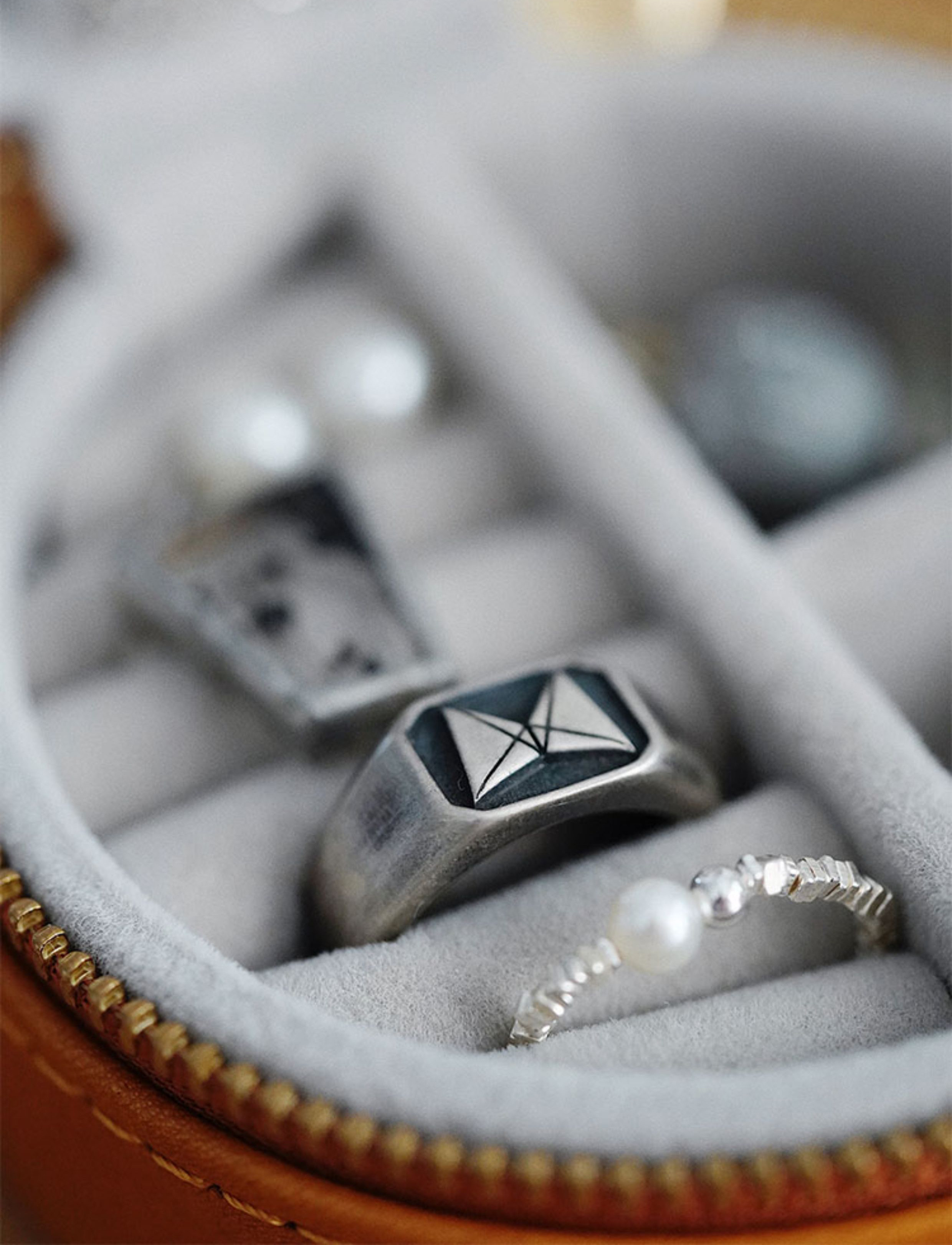 超便利で可愛らしい丸型本革アクセサリー収納ボックス