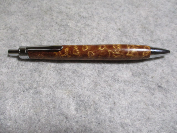 沙沈金絲楠木 キルト杢 キヌカオイル仕上げ 木軸ボールペン 超