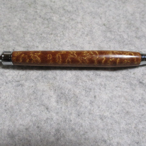 沙沈金絲楠木 キルト杢 キヌカオイル仕上げ 木軸ボールペン 超