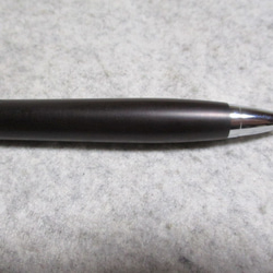 琉球黒檀　キヌカオイル仕上げ　ワンピースタイプの木軸ボールペン　希少材　　 10枚目の画像