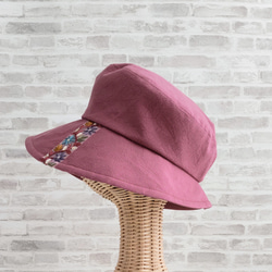 Sサイズ 小さい 小柄な人のつば広帽子:ローズ ピンク サイズ調整付き インド刺繍リボン 春帽子 母の日 プレゼント 5枚目の画像