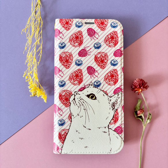 【受注生産】Berry Berry Cat 帯なし手帳型スマホケース 1枚目の画像