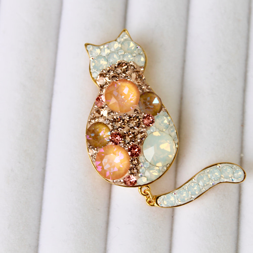 ★ブローチ★    茶猫　レジン ☆ブローチ☆ 茶猫レジン