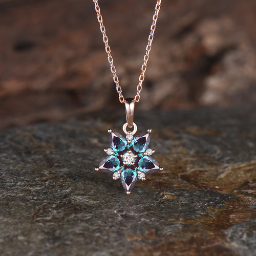 K・_・Mです　　アレキサンドライト　花モチーフ ネックレス 楽天市場】アレキサンドライト（モチーフ花）（ネックレス・ペンダント