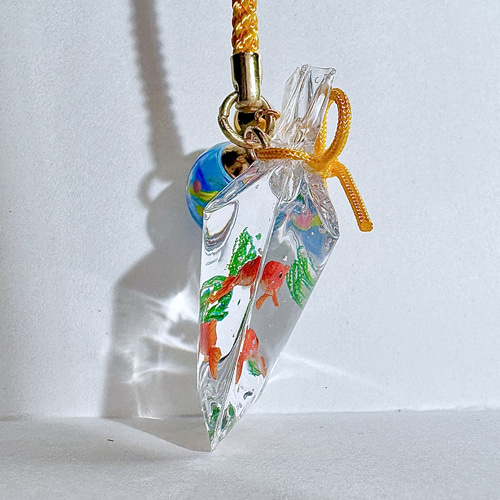 縁日の金魚袋 大（和金二匹） 根付 帯飾り キーホルダー ミニチュア