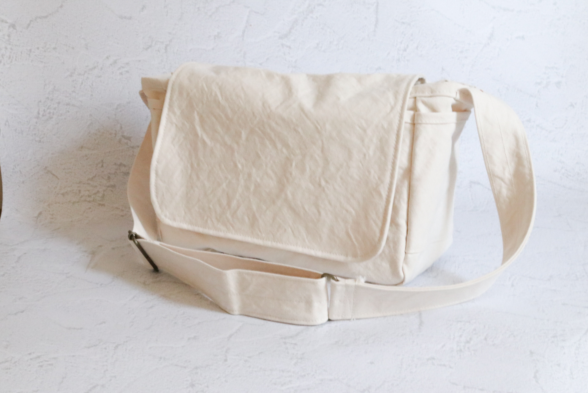 アーミーダッグで作る　バイウォッシュ　ニュースペーパーバッグ 大容量 Mサイズ キナリ