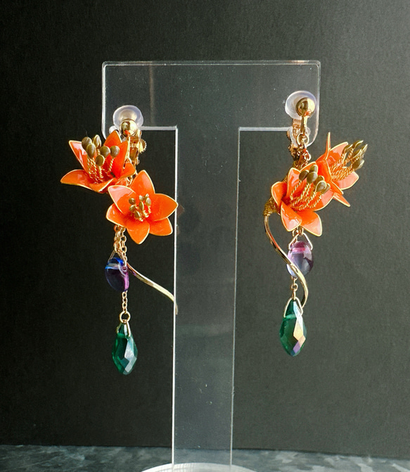 タイガーリリー（オニユリ）のピアス*イヤリング*ディップフラワー