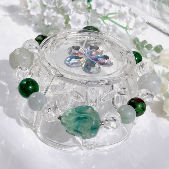 フローライトうさぎちゃん翡翠蓮の花セラフィナイト天然石ブレスレット 7枚目の画像