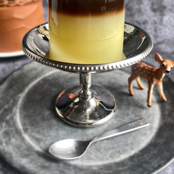 食品サンプル　昭和レトロ　純喫茶のプリン　オブジェ　リアルサイズ 3枚目の画像