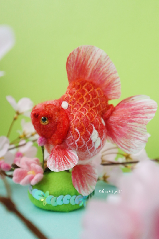 蜜蜂 日光浴 専用 蛙 羊毛フェルト 温泉 パピヨン