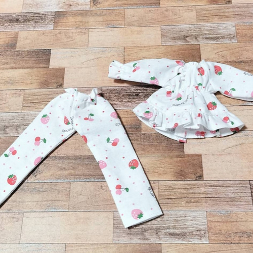パジャマ上下セット さくらんぼ柄 チェリー リカちゃん 服 ホワイト 白