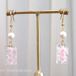 樹脂藝術花朵棉質珍珠耳環&lt;桃粉色&gt; 第7張的照片
