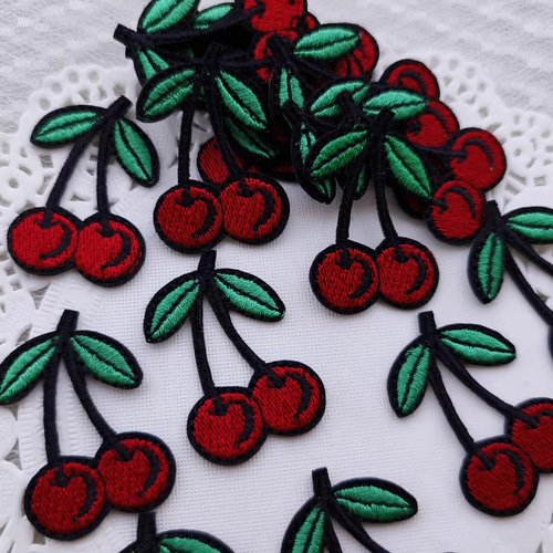 30枚いり 高品質 さくらんぼ 刺繍 モチーフ ハンドメイドパーツ 手芸