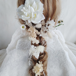 白い小さな小花のホワイトウェディング　プリザーブドフラワー 　ドライフラワー　ヘアアクセサリー　ヘッドパーツ　 4枚目の画像