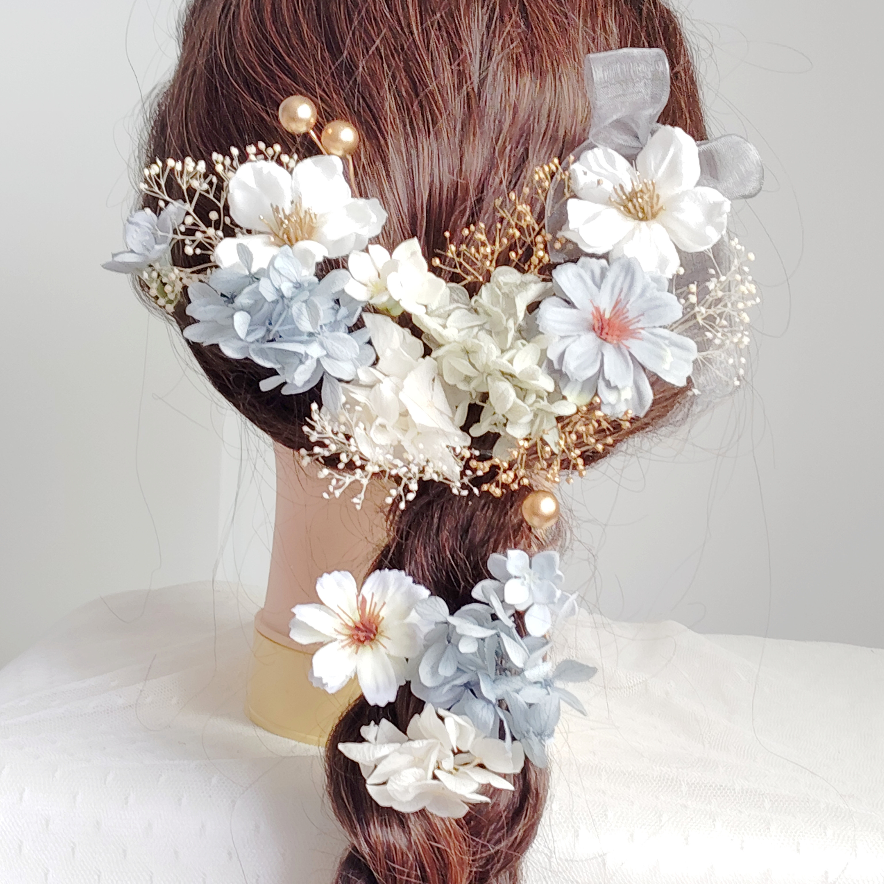 小花たちとリボンのヘッドドレス　洋装にも和装にも　和洋兼用　ウェディング　結婚式 和装髪飾り　成人式　くすみブルー