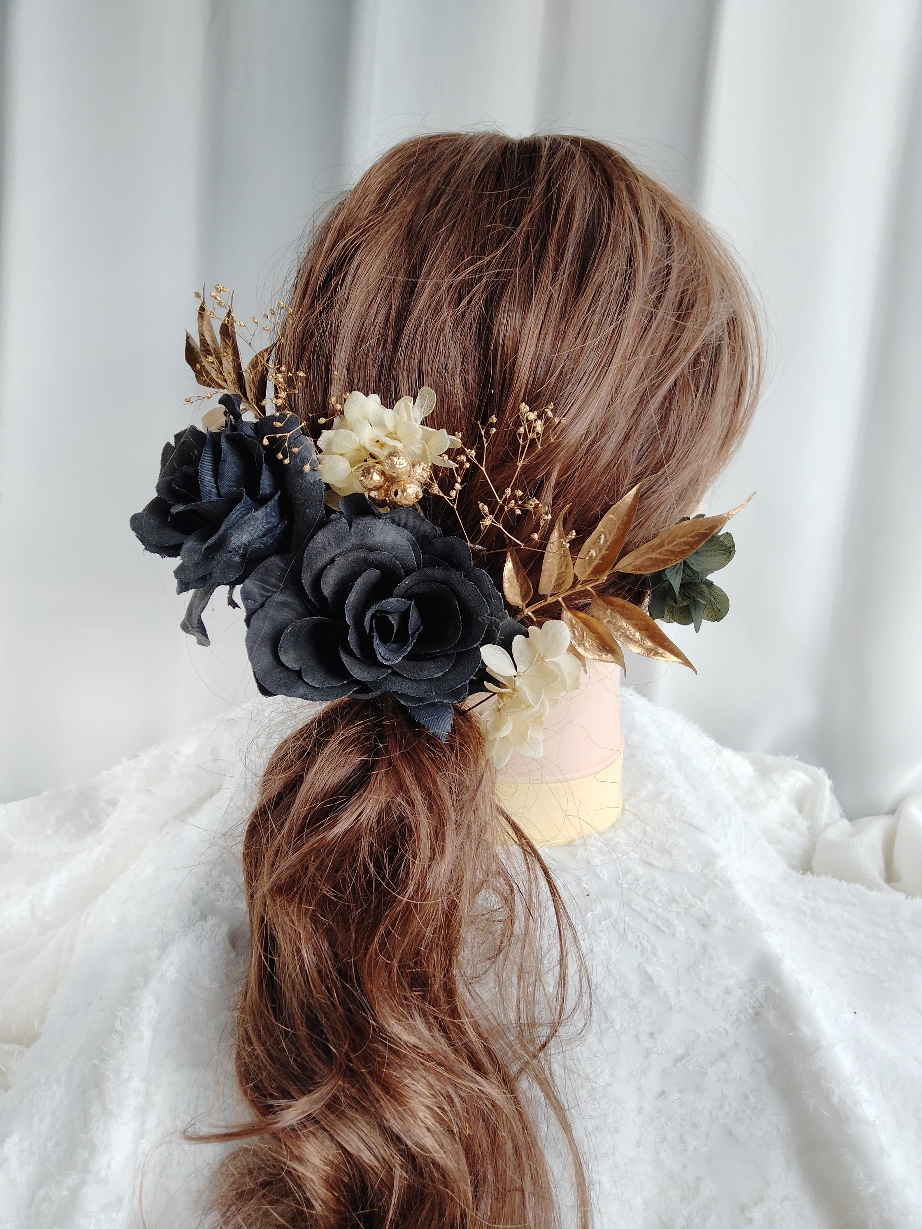 ブラックローズのウェディングヘッドパーツ　黒無垢　フォトウェディング　黒バラ　ヘッドドレス　フォトウエディング　髪飾り