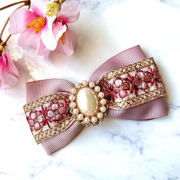 桜色 小花＊Wリボン＊インド 刺繍リボン × ヴィンテージパール