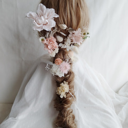 白い小さな小花とピンクのヘッドドレス　プリザーブドフラワー 　ドライフラワー　ヘアアクセサリー　ヘッドパーツ　 白無垢　 4枚目の画像