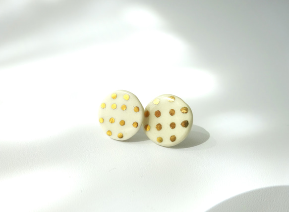 金彩dot round pierce／earring（白） 4枚目の画像