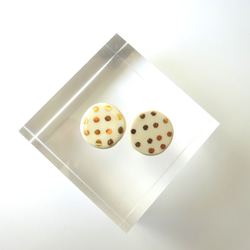 金彩dot round pierce／earring（白） 2枚目の画像