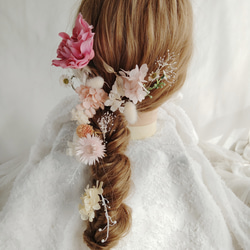 白い小さな小花とピンクのヘッドドレス　プリザーブドフラワー 　ドライフラワー　ヘアアクセサリー　 ストックの花 5枚目の画像
