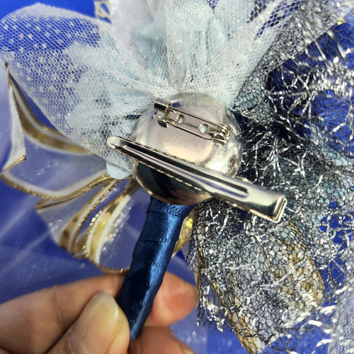 プリザーブドフラワー☆おしゃれコサージュ・髪飾り☆(ブルーー系) 卒