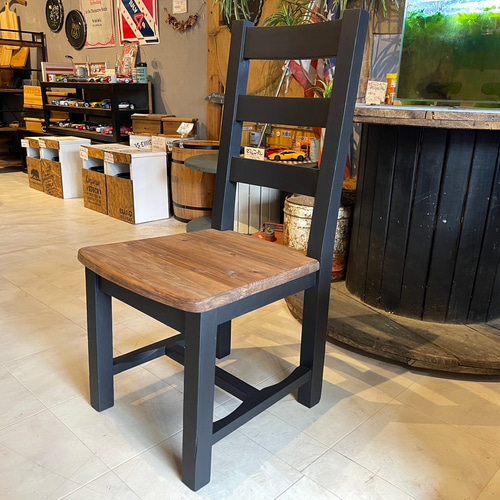 在庫あり 椅子　スツール　キッチン　リビング　ダーク　ブラック　パイン材　天然木 在庫あり 椅子 スツール キッチン リビング ダーク ブラック パイン材