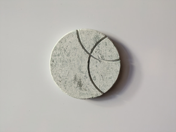 呼吸する石（天然十和田石コースター）まる クロスライン 99.9