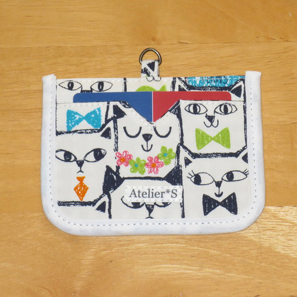 カードホルダー/パスケース★ネコ柄（白） 4枚目の画像
