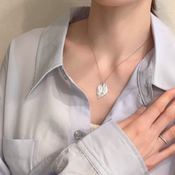 【純銀】本物の葉っぱから出来たリーフ&パールのシルバーネックレス 5枚目の画像