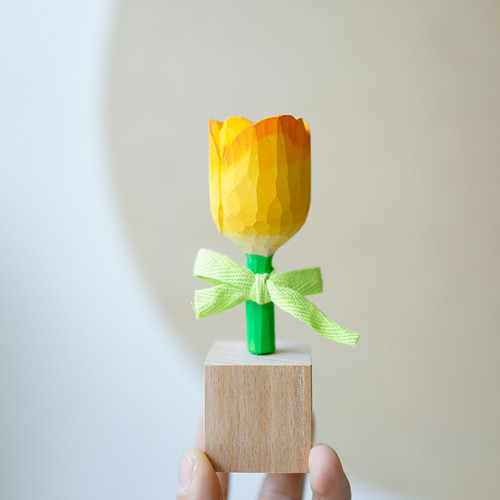 愛い 木彫りの チューリップ 置物 ギフト プレゼント ギフトラッピング