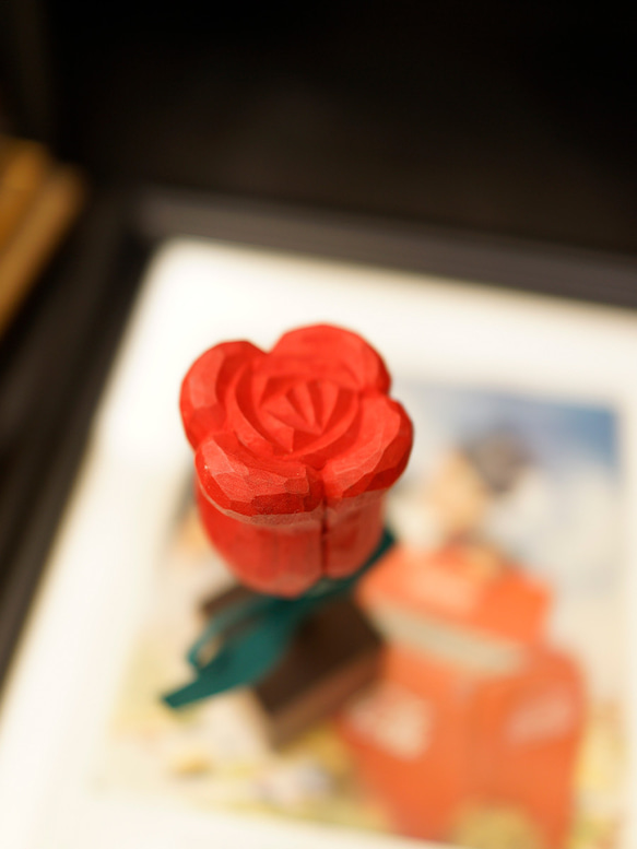 愛い　木彫りの  バラの花　置物 ギフト　プレゼント　ギフトラッピング 8枚目の画像