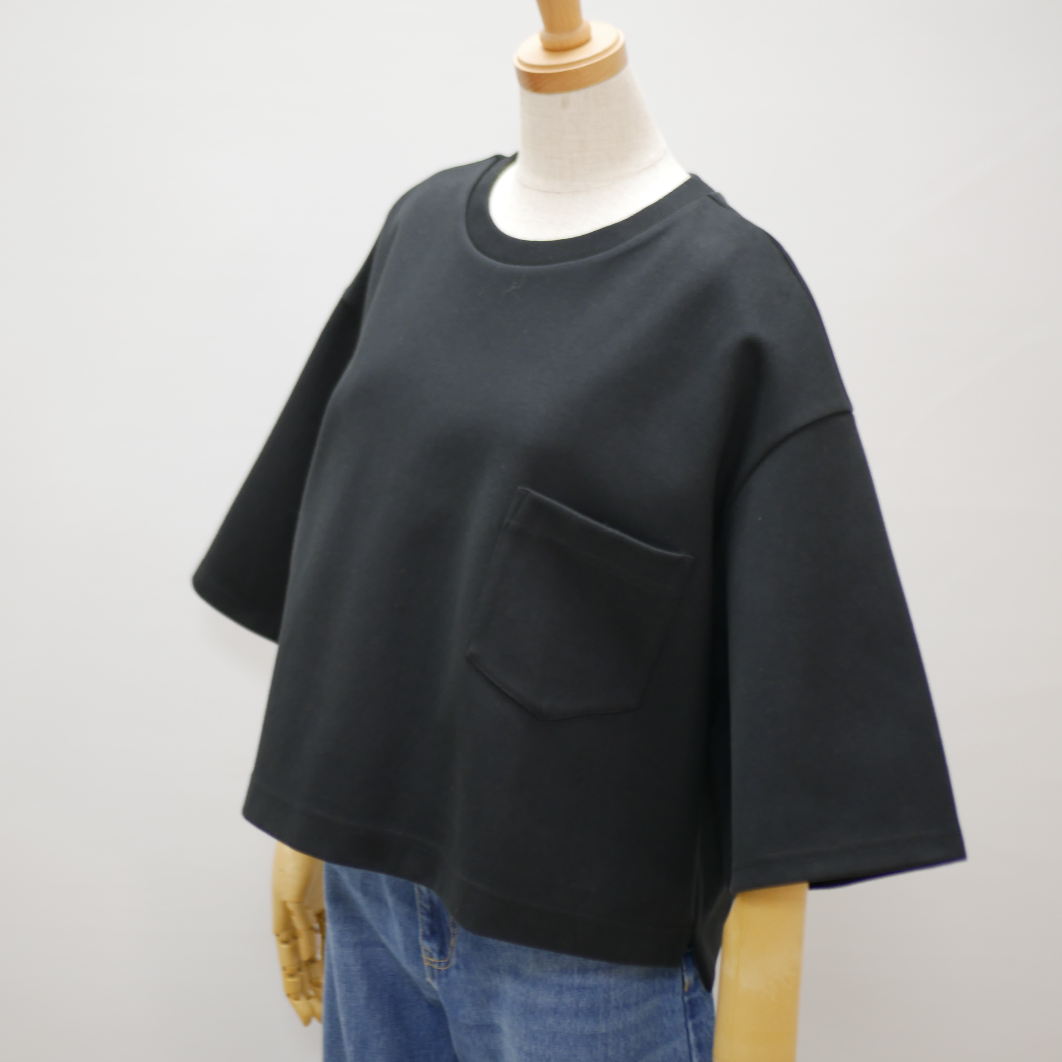 【全3カラー新感覚】猛暑に耐えれる肩で着る肌に当たらないTシャツ　ブラック