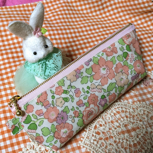 ペンケース メガネケース 《ベッツィ》コーティング生地 「リバティ  