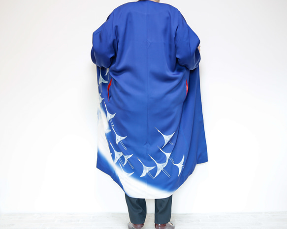 KIMONO Long Coat - 使用留袖製作的長袍夾克。這是一款獨一無二的和服翻版。 第14張的照片