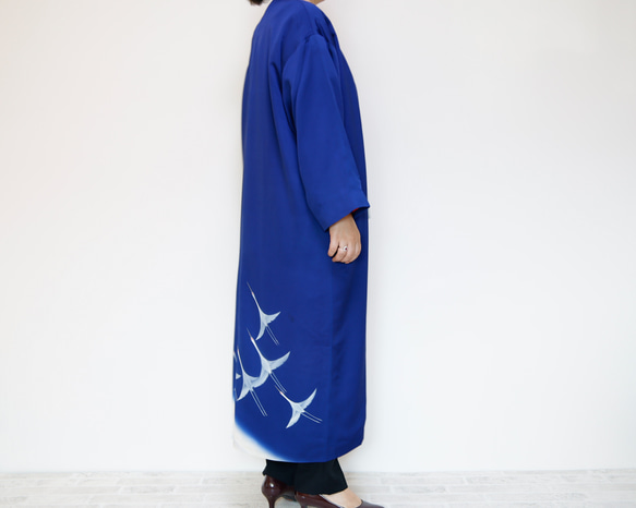 KIMONO Long Coat - 使用留袖製作的長袍夾克。這是一款獨一無二的和服翻版。 第4張的照片