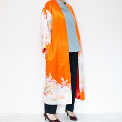 KIMONO Long Coat -留袖を使ったロングガウンジャケット １点物です 着物リメイク 5枚目の画像