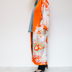 KIMONO Long Coat -留袖を使ったロングガウンジャケット １点物です 着物リメイク 6枚目の画像