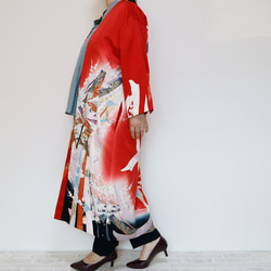 KIMONO Long Coat - 使用留袖製作的長袍夾克。這是一款獨一無二的和服翻版。 第11張的照片