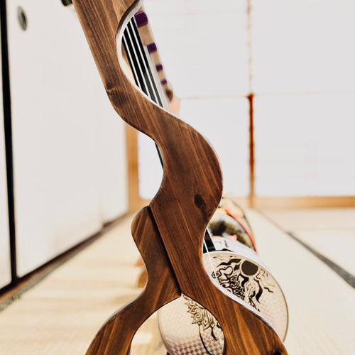 限定1台】手作り木工 木製三線スタンド （オイル仕上げ） 4丁掛け