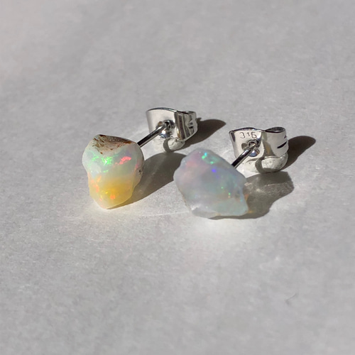 手作りオーパル/オニキス/ダイヤモンドピアス