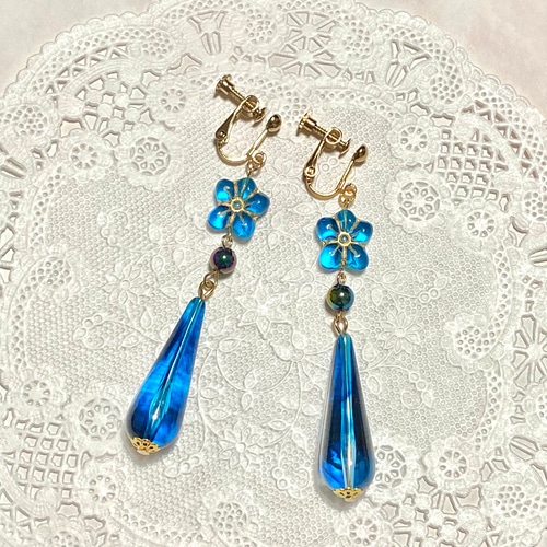 海のしずく☆ スミレ クリアブルーのロングドロップイヤリング ピアス 